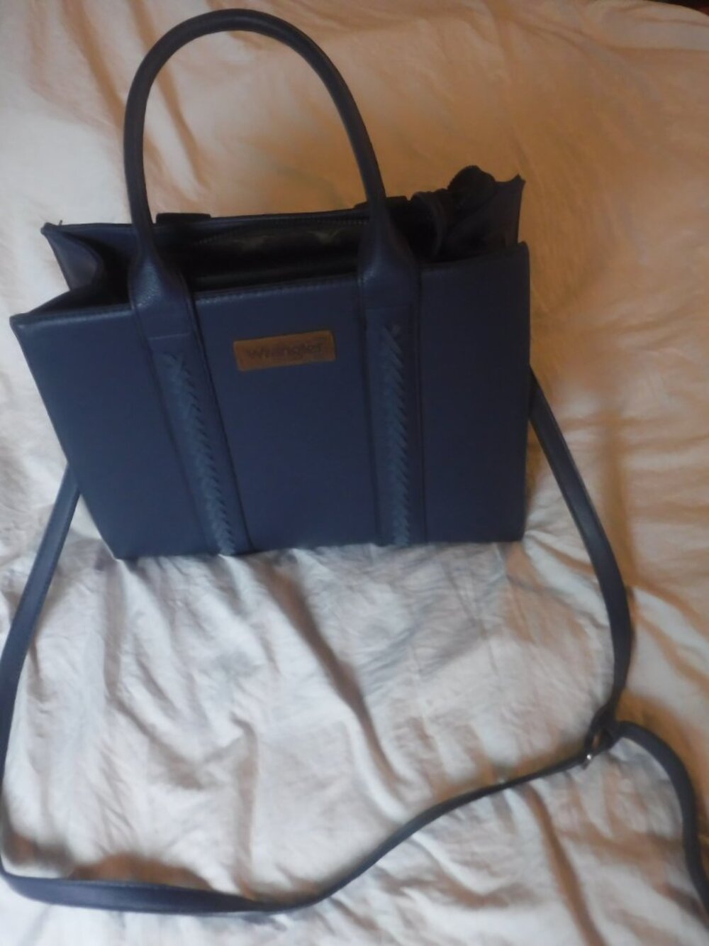 Wrangler Womens Shoulder tote Faux Leather Purse Blue Pre Owned